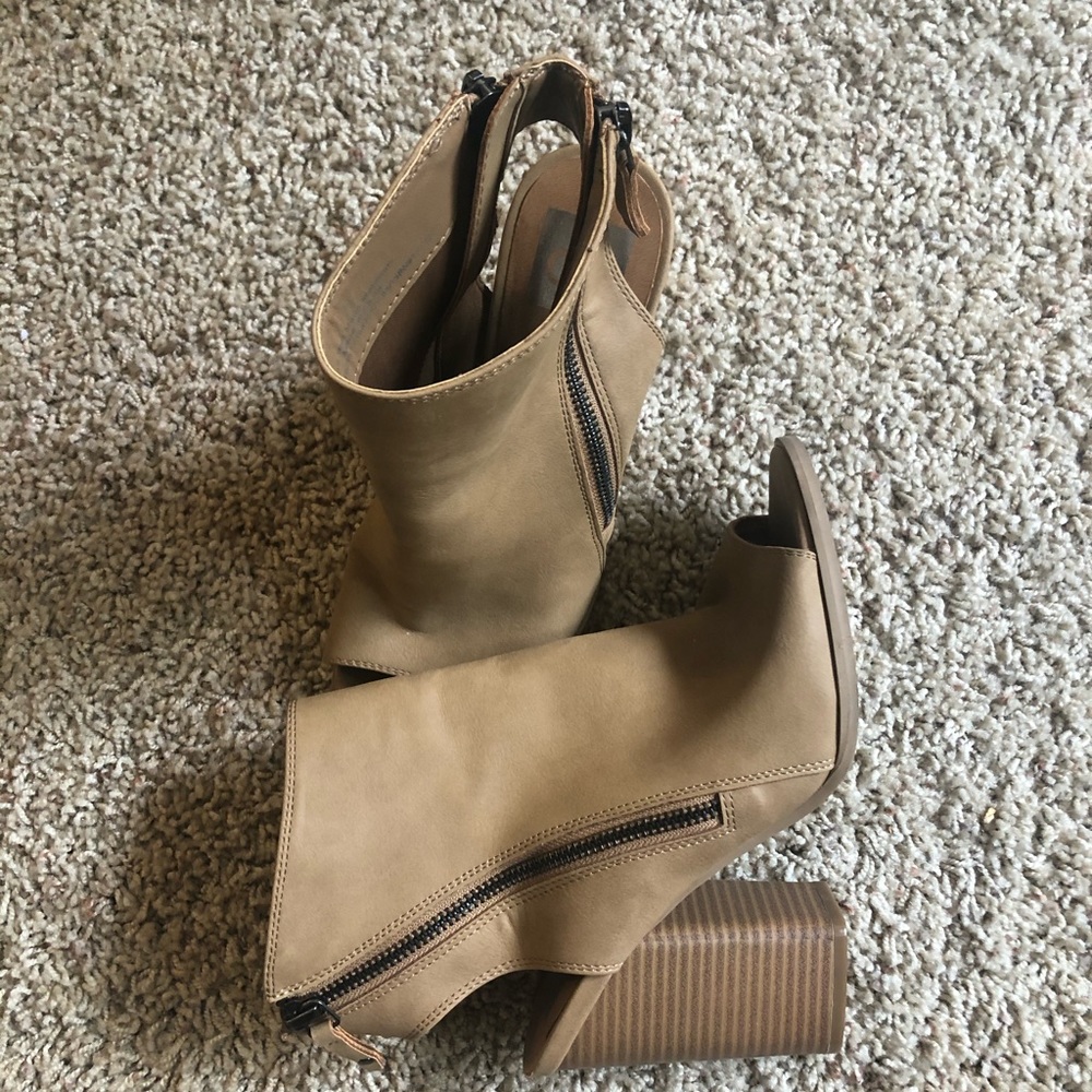 DV open toe heels